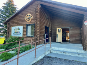 Image of the ashton visitor center, cabin-like