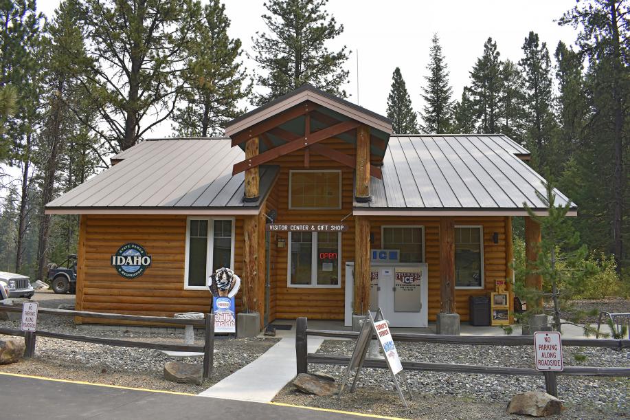 Visitor Center and Gift Shop at Winchester