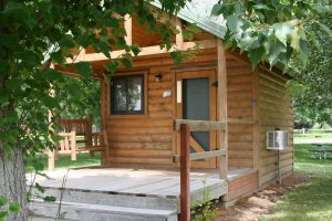 Exterior of Three Island Crossing cabin