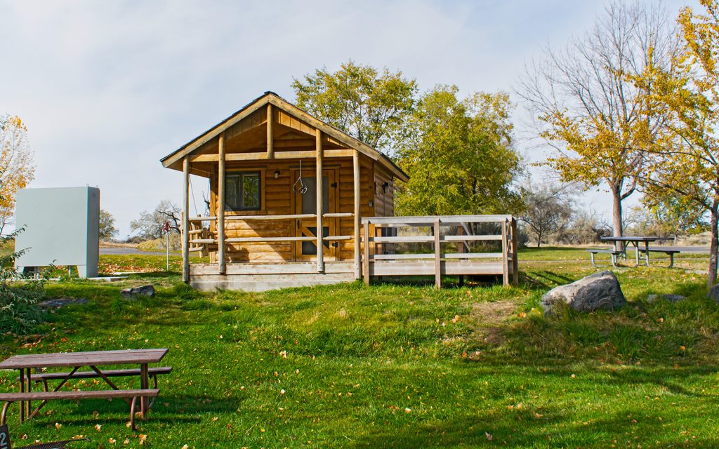 cabin at lake walcott