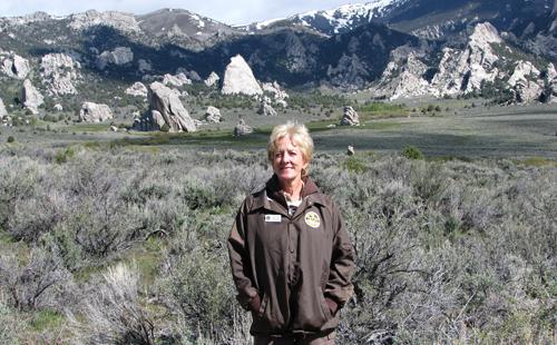 Volunteer Dottie Cross